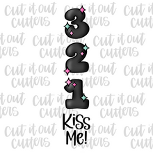 Load image into Gallery viewer, 3 2 1 Kiss Me Cookie Cutter Set